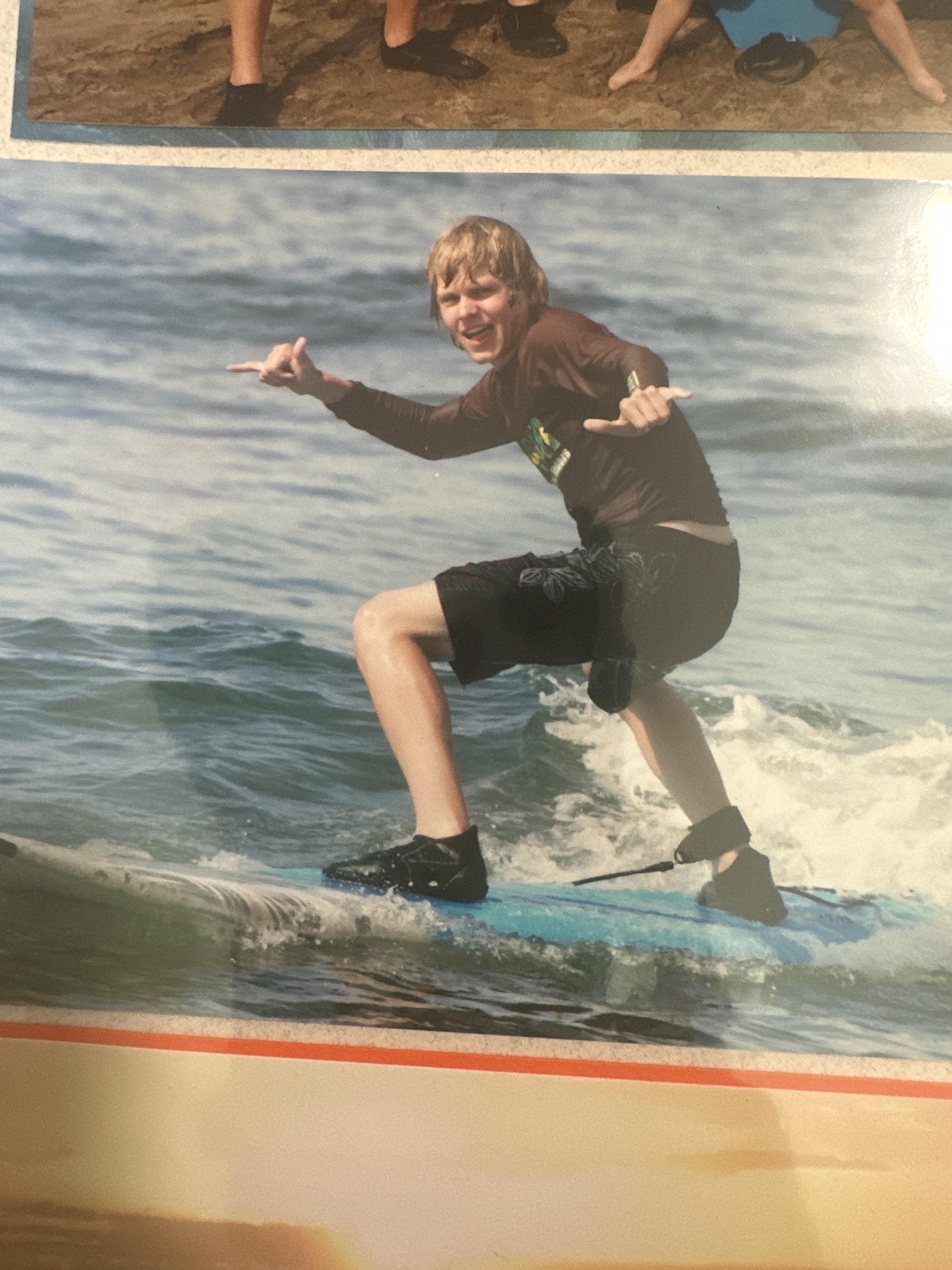 hanging_loose